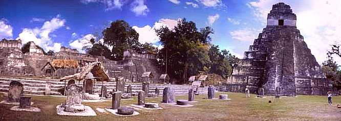 Acropolis Central. Zona Arqueológica de Tikal