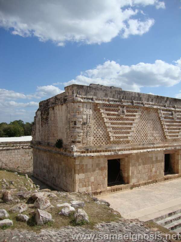 Zona Arqueológica de Uxmal 195