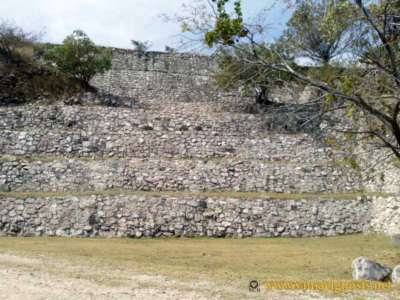 Zona Arqueológica de Xochicalco Foto 0007