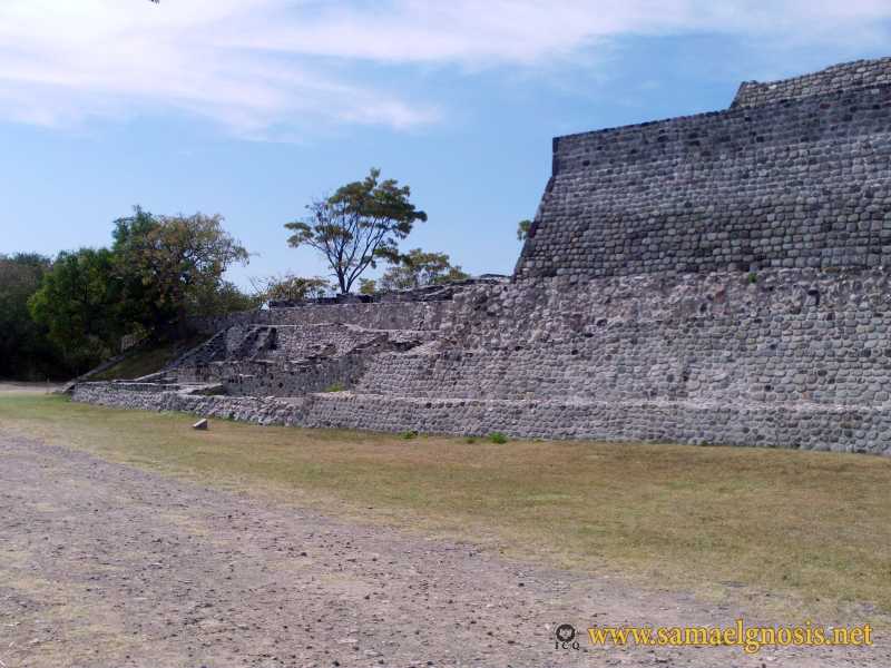 Zona Arqueológica de Xochicalco Foto 0015