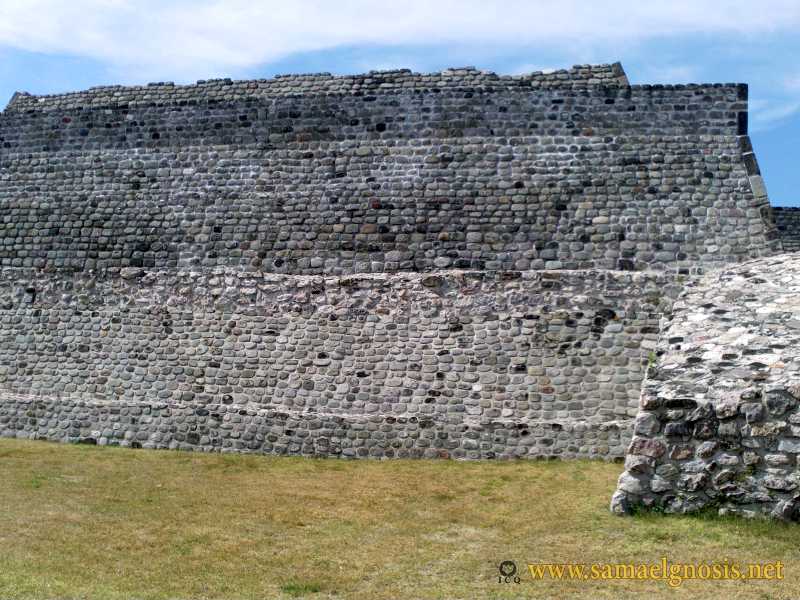 Zona Arqueológica de Xochicalco Foto 0022