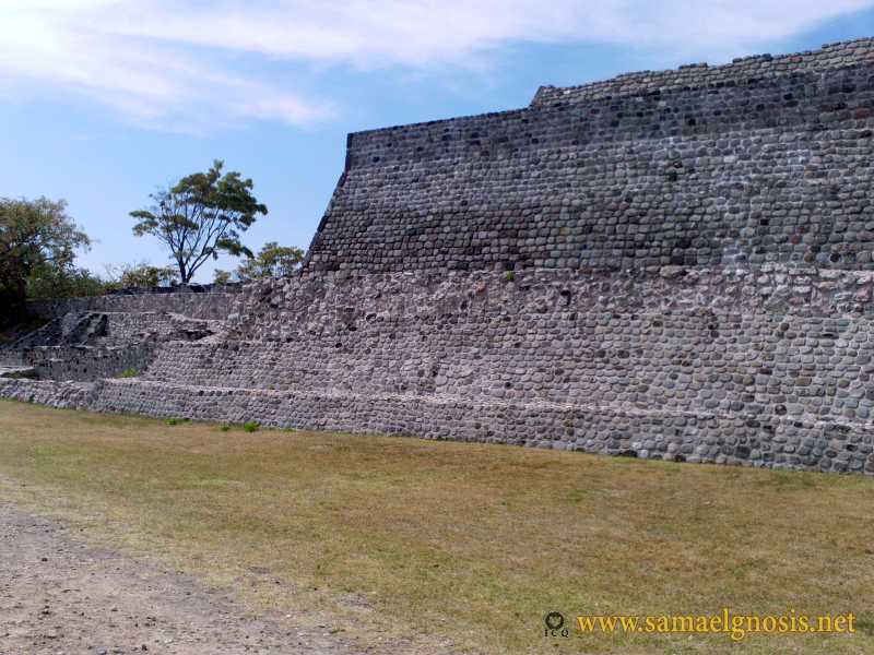 Zona Arqueológica de Xochicalco Foto 0023
