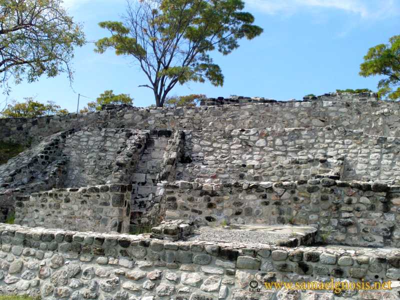 Zona Arqueológica de Xochicalco Foto 0027