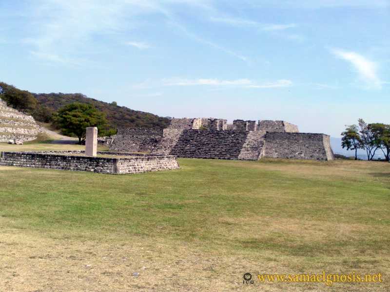 Zona Arqueológica de Xochicalco Foto 0058
