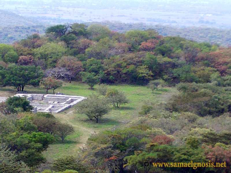 Zona Arqueológica de Xochicalco Foto 0076