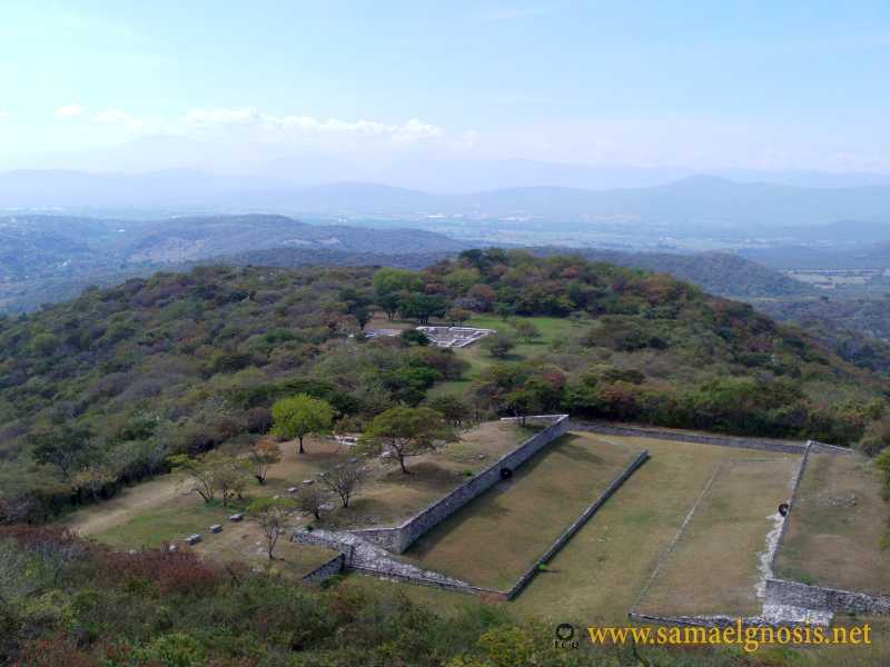 Zona Arqueológica de Xochicalco Foto 0078