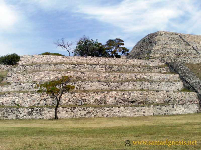 Zona Arqueológica de Xochicalco Foto 0097