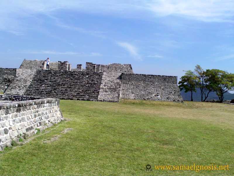 Zona Arqueológica de Xochicalco Foto 0112