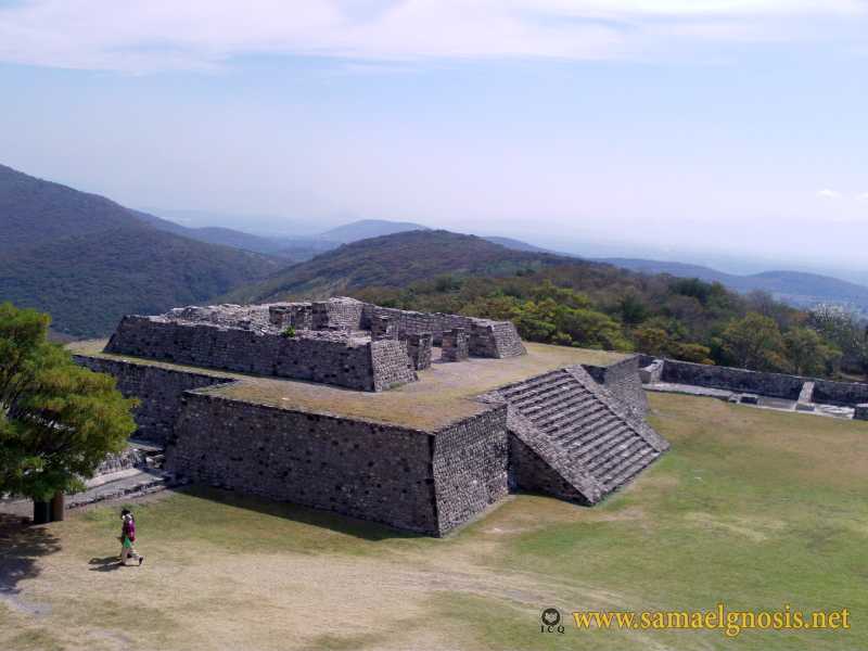 Zona Arqueológica de Xochicalco Foto 0118