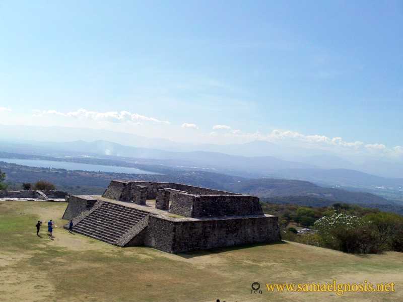 Zona Arqueológica de Xochicalco Foto 0121