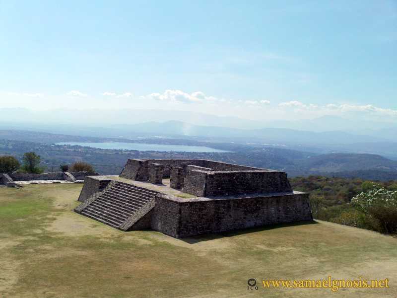 Zona Arqueológica de Xochicalco Foto 0129