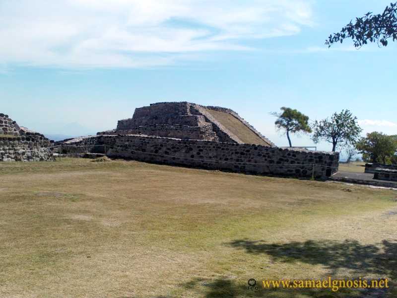Zona Arqueológica de Xochicalco Foto 0162