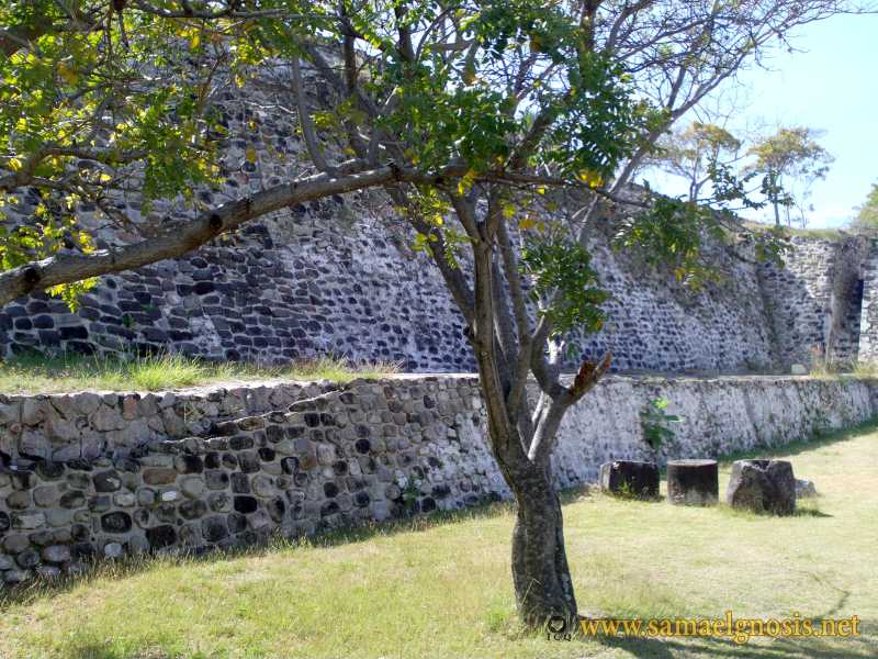 Zona Arqueológica de Xochicalco Foto 0174
