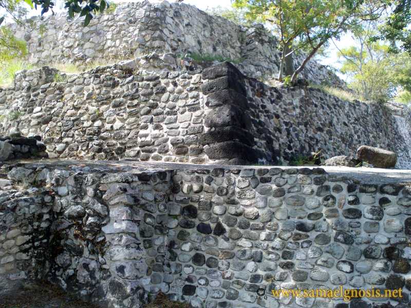 Zona Arqueológica de Xochicalco Foto 0179