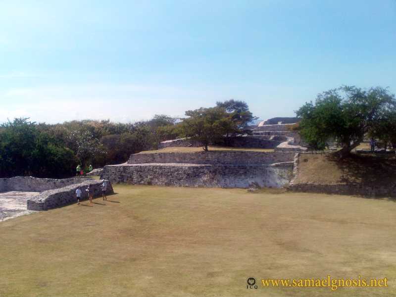 Zona Arqueológica de Xochicalco Foto 0209