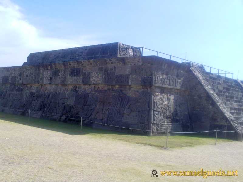 Zona Arqueológica de Xochicalco Foto 0216