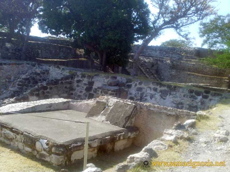Zona Arqueológica de Xochicalco Foto 0225