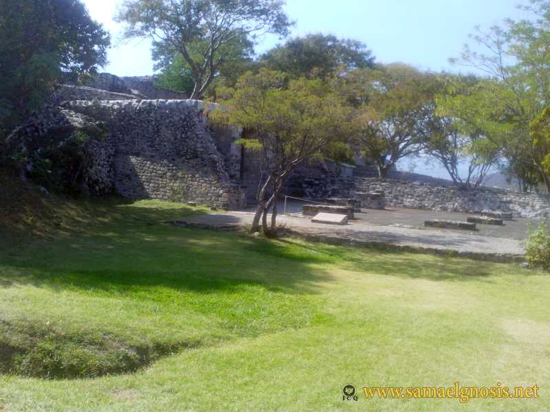 Zona Arqueológica de Xochicalco Foto 0239