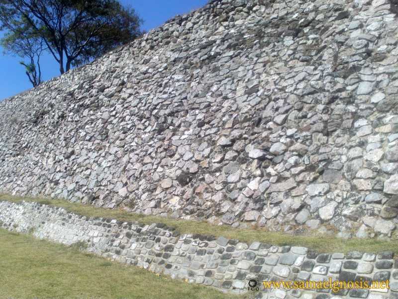 Zona Arqueológica de Xochicalco Foto 0250