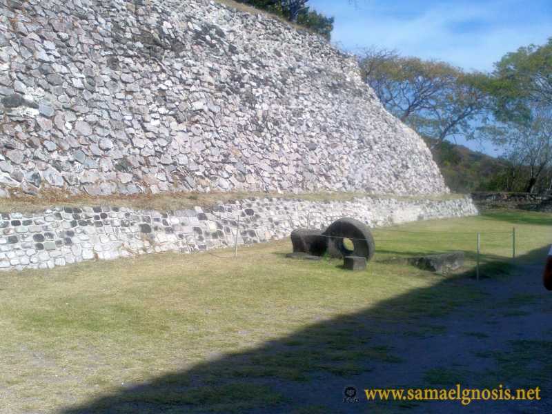 Zona Arqueológica de Xochicalco Foto 0271