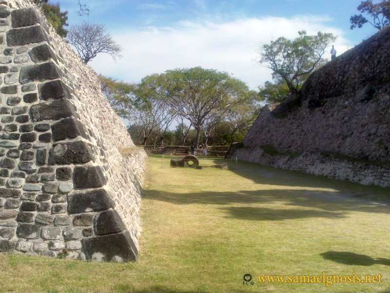 Zona Arqueológica de Xochicalco Foto 0276