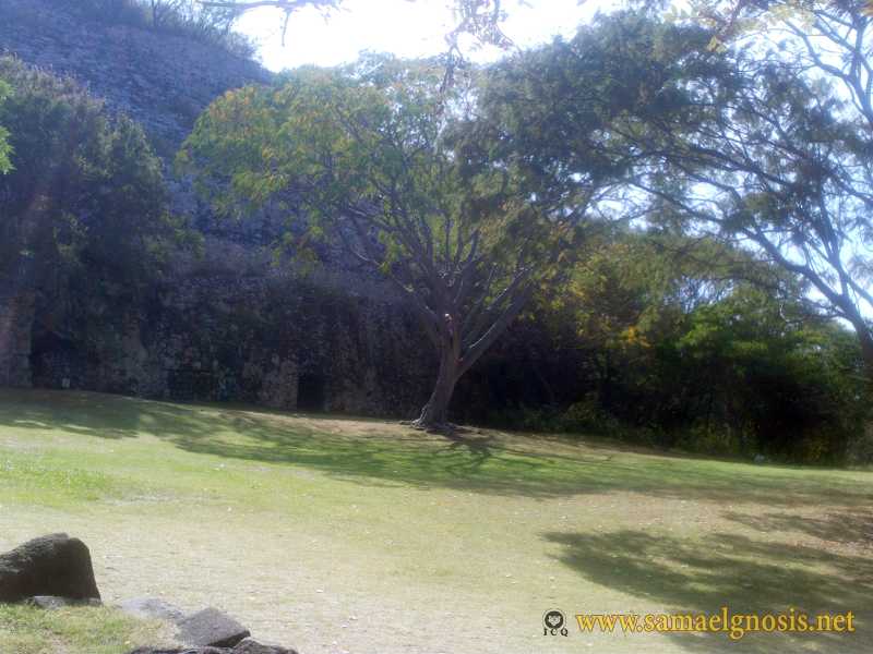 Zona Arqueológica de Xochicalco Foto 0295