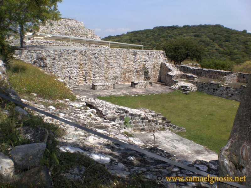 Zona Arqueológica de Xochicalco Foto 0331
