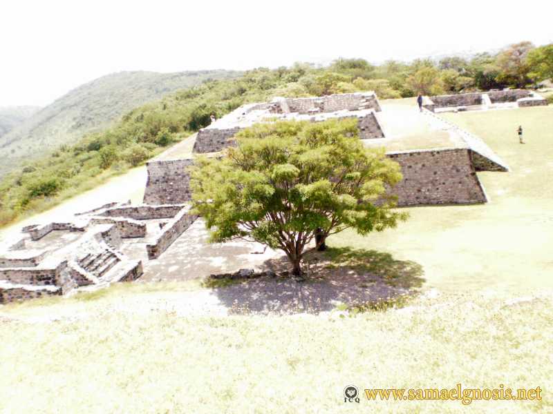 Zona Arqueológica de Xochicalco Foto 0334