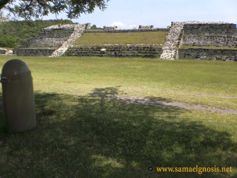 Zona Arqueológica de Xochicalco Foto 0342