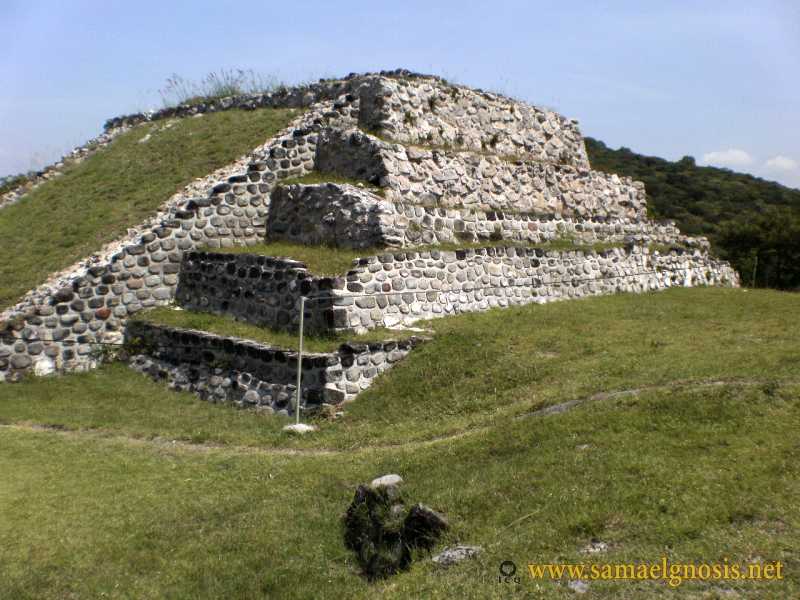 Zona Arqueológica de Xochicalco Foto 0346