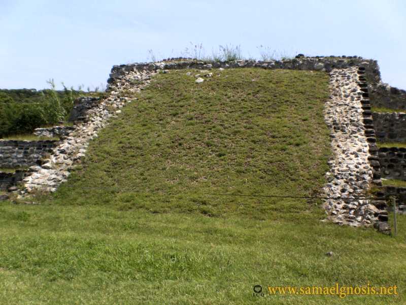 Zona Arqueológica de Xochicalco Foto 0347