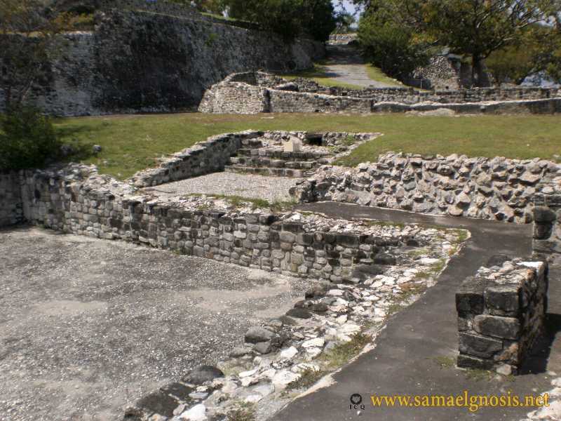 Zona Arqueológica de Xochicalco Foto 0355