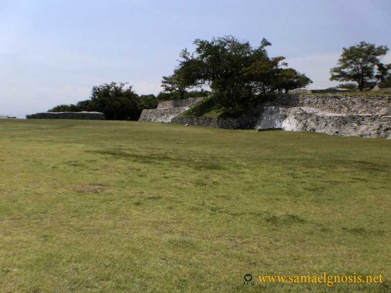 Zona Arqueológica de Xochicalco Foto 0372