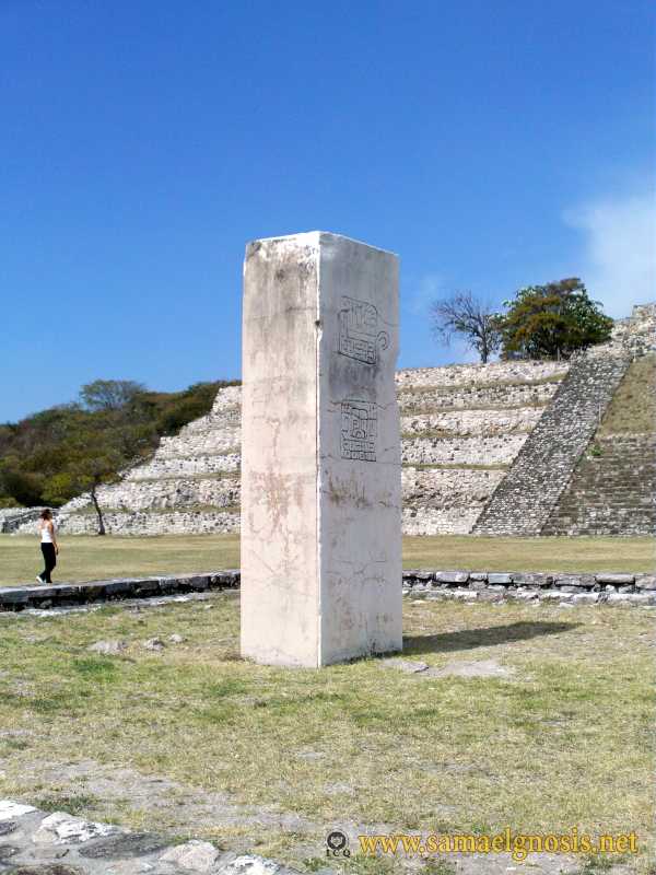 Zona Arqueológica de Xochicalco Foto 0416
