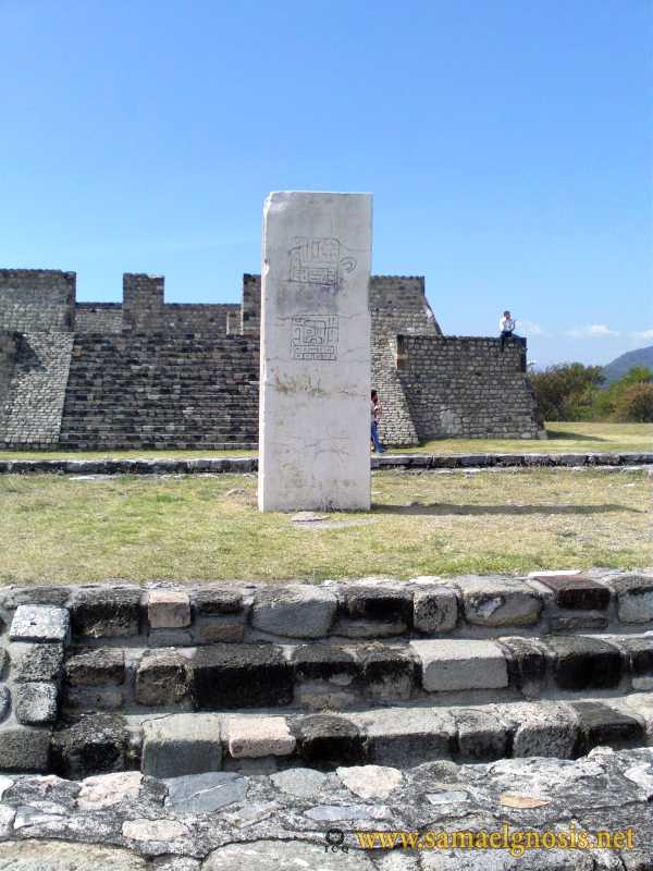 Zona Arqueológica de Xochicalco Foto 0419
