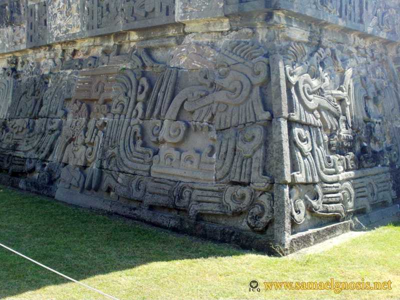 Zona Arqueológica de Xochicalco Foto 0429