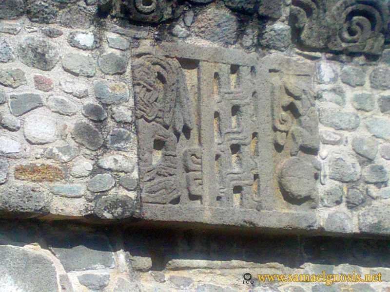 Zona Arqueológica de Xochicalco Foto 0485