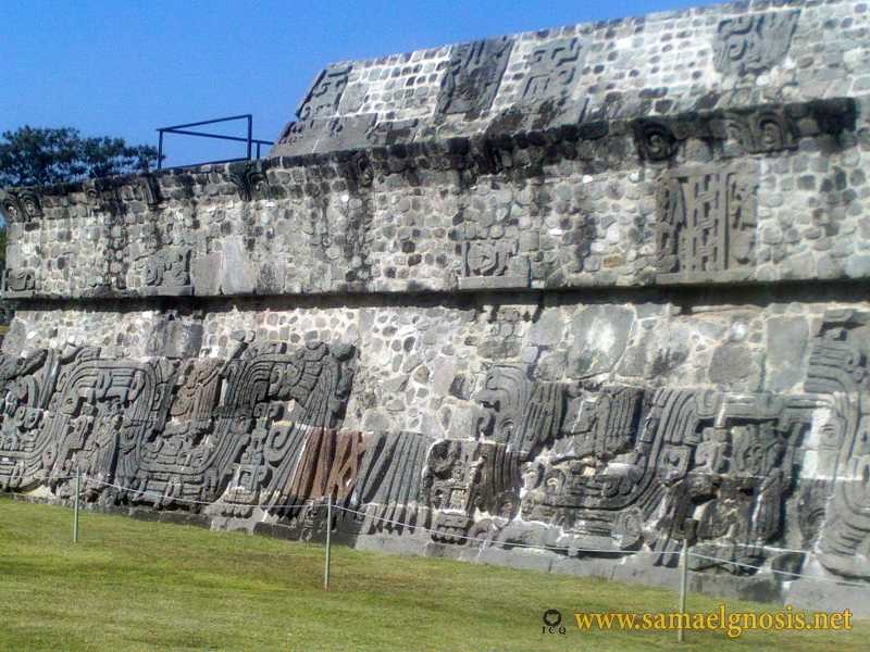 Zona Arqueológica de Xochicalco Foto 0520