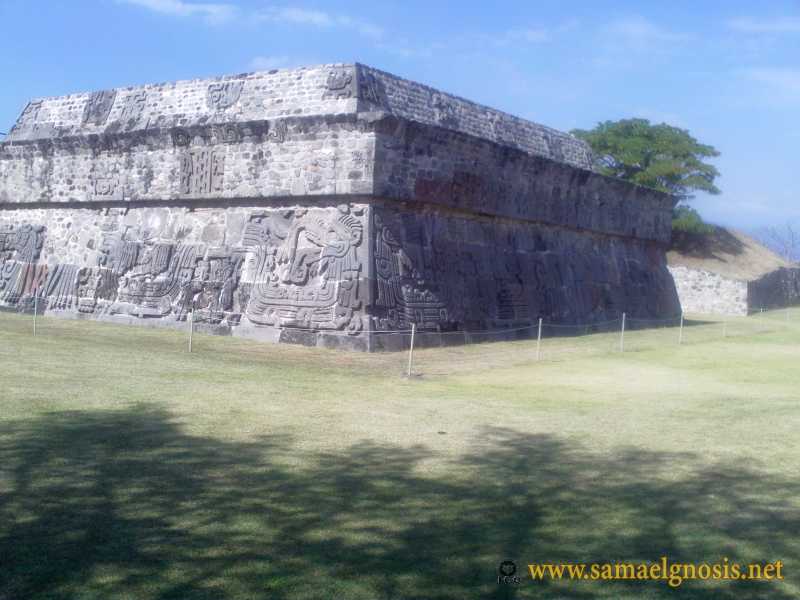 Zona Arqueológica de Xochicalco Foto 0531