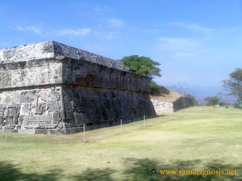 Zona Arqueológica de Xochicalco Foto 0536