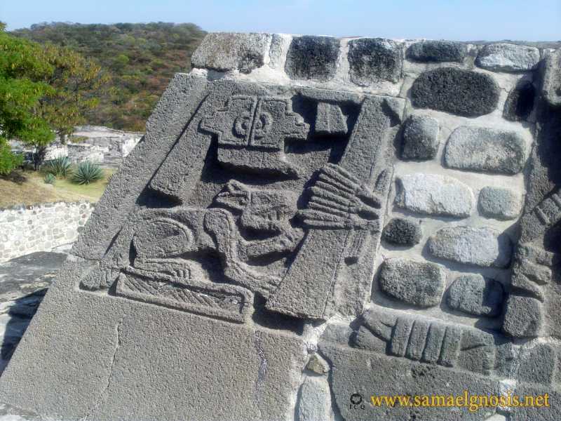 Zona Arqueológica de Xochicalco Foto 0590
