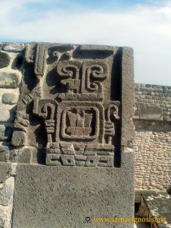 Zona Arqueológica de Xochicalco Foto 0645