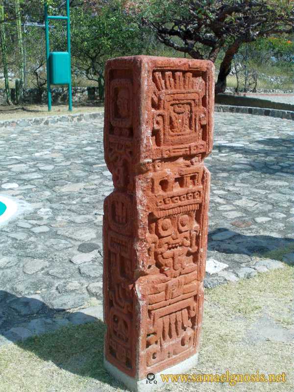 Zona Arqueológica de Xochicalco Foto 0686