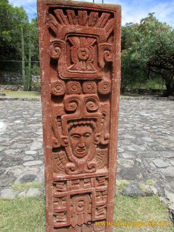 Zona Arqueológica de Xochicalco Foto 0702