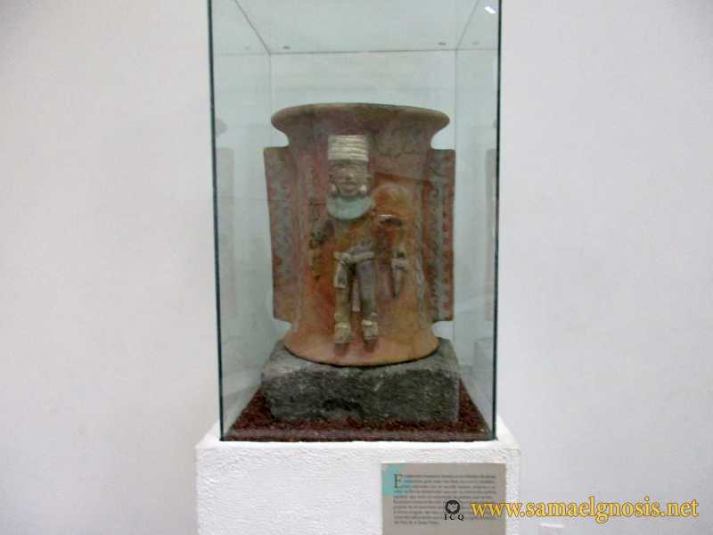 Zona Arqueológica de Xochicalco Foto 0936
