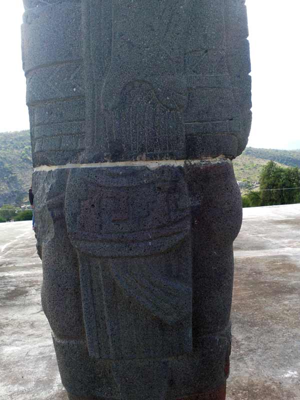 Costado izquierdo de los Atlantes de Tula