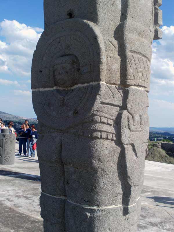 Parte posterior de los Atlantes de Tula