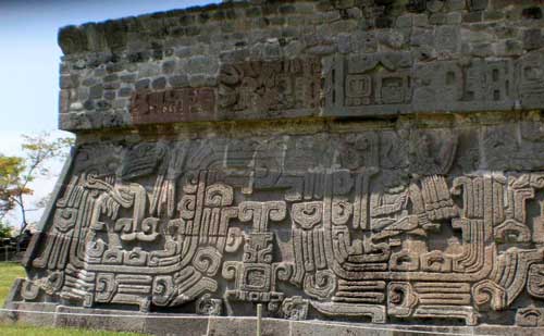 El Templo de las Serpientes Emplumadas