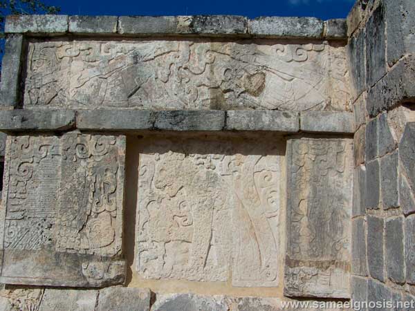 Jaguar devorando corazones. Plataforma de Águilas y Jaguares Jaguar devorando corazones. Plataforma de Águilas y Jaguares