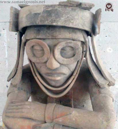 Dios de la lluvia (Tláloc), sus anteojeras son el símbolo de la Auto Observación Psicológica. Museo de Antropología de Xalapa.